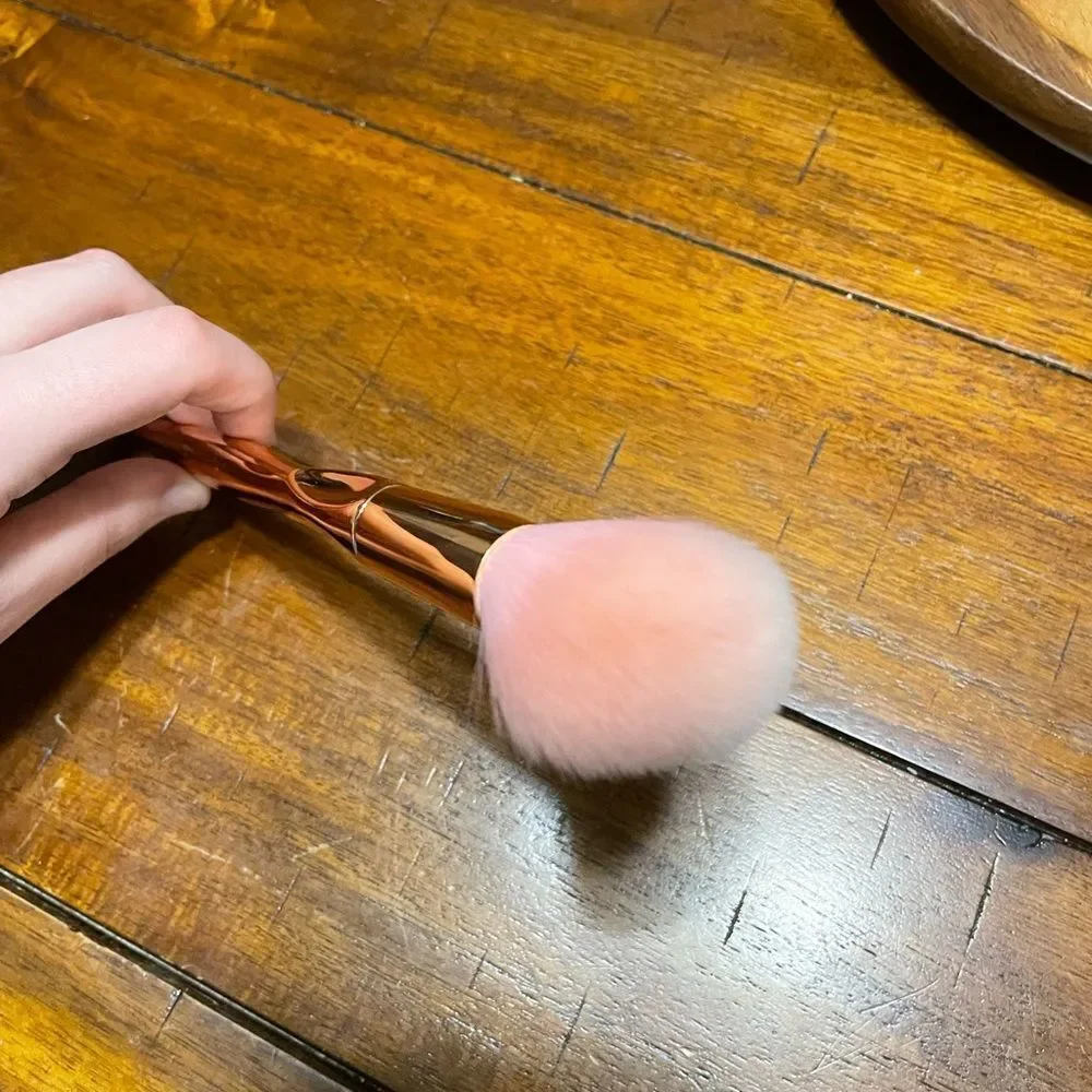 Rose Gold Makeup Brush